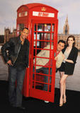 th_04586_Celebutopia-Anne_Hathaway-Get_Smart_photocall_in_London-36_122_1024lo.jpg
