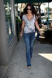 th_38818_C4E_Megan_Fox_arriving_at_a_store_in_Hollywood_California_March_10_2009-08_122_1102lo.jpg