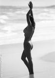 th_011be_naked_woman_beach.jpg