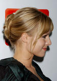 th_17749_Kristen_Bell_@_Launch_Party_For_The_SeenON.com_Shoping_Website_13_122_302lo.jpg