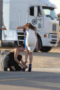 th_530051551_SelenaGomez0304201ShootingaMusicVideoinPalmdale109_122_414lo.jpg