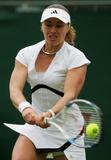 http://img16.imagevenue.com/loc42/th_28815_Martina_Hingis_2006_Wimbledon_Championships__Day_One_04.jpg