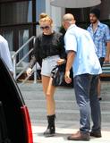 th_58470_Miley_Cyrus_Leaving_her_Hotel_in_Miami_June_15_2012_12_122_420lo.jpg