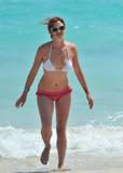 th_29040_babayaga_Jessica_Sutta_bikini_candids_Miami_Beach_03_27_2011_08_123_490lo.JPG
