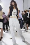 th_13646_md-fashionmag.com-ss09-rtw-paris-w-lacroix-006-b70nr36a_122_726lo.jpg