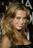 th_32016_30784_celebrity_city_Petra_Nemcova_13.jpg