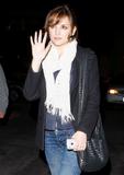 http://img16.imagevenue.com/loc1072/th_48080_Rachael_Leigh_Cook_out_and_about_in_Hollywood_CU_ISA_03_122_1072lo.jpg