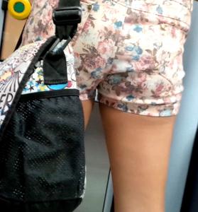 Hot-Candid-Ass-%28in-shorts%29-c4ea2j8ly0.jpg