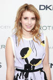 http://img16.imagevenue.com/loc255/th_08933_Emma_Roberts_6_Cinema_Society6_Details_and_DKNY_Men_screening_of_53Brothers26_in_NYC8_November_227_2009_-_17_122_255lo.jpg
