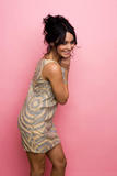 http://img16.imagevenue.com/loc701/th_11555_Vanessa_Anne_Hudgens_-_US_Weekly_Photoshoot_196_122_701lo.jpg