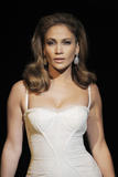 http://img16.imagevenue.com/loc862/th_59981_Celebutopia-Jennifer_Lopez-Dolce_0_Gabbana_show-08_122_862lo.jpg